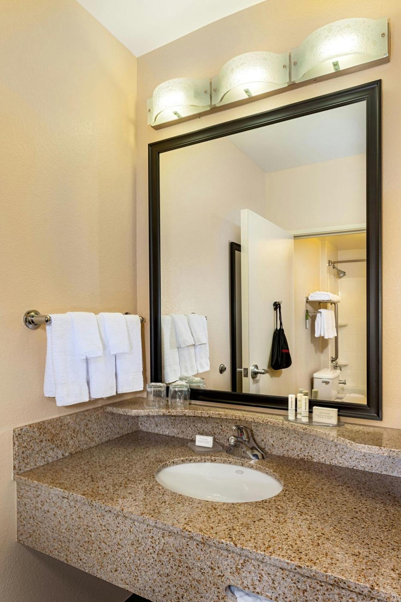 Springhill Suites By Marriott Modesto Ngoại thất bức ảnh